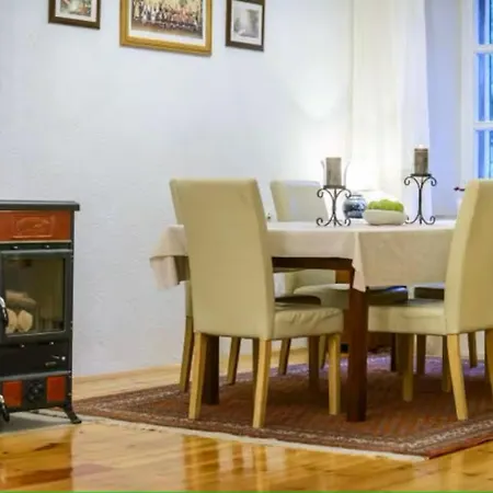 Mara Villa Dubravka