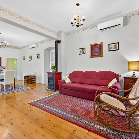 Villa Mara *